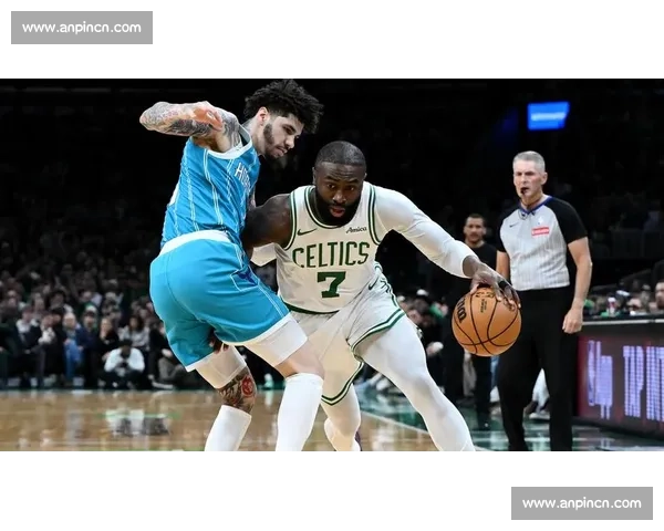 NBA焦点对决黄蜂全场录像回放解析与关键瞬间精彩集锦